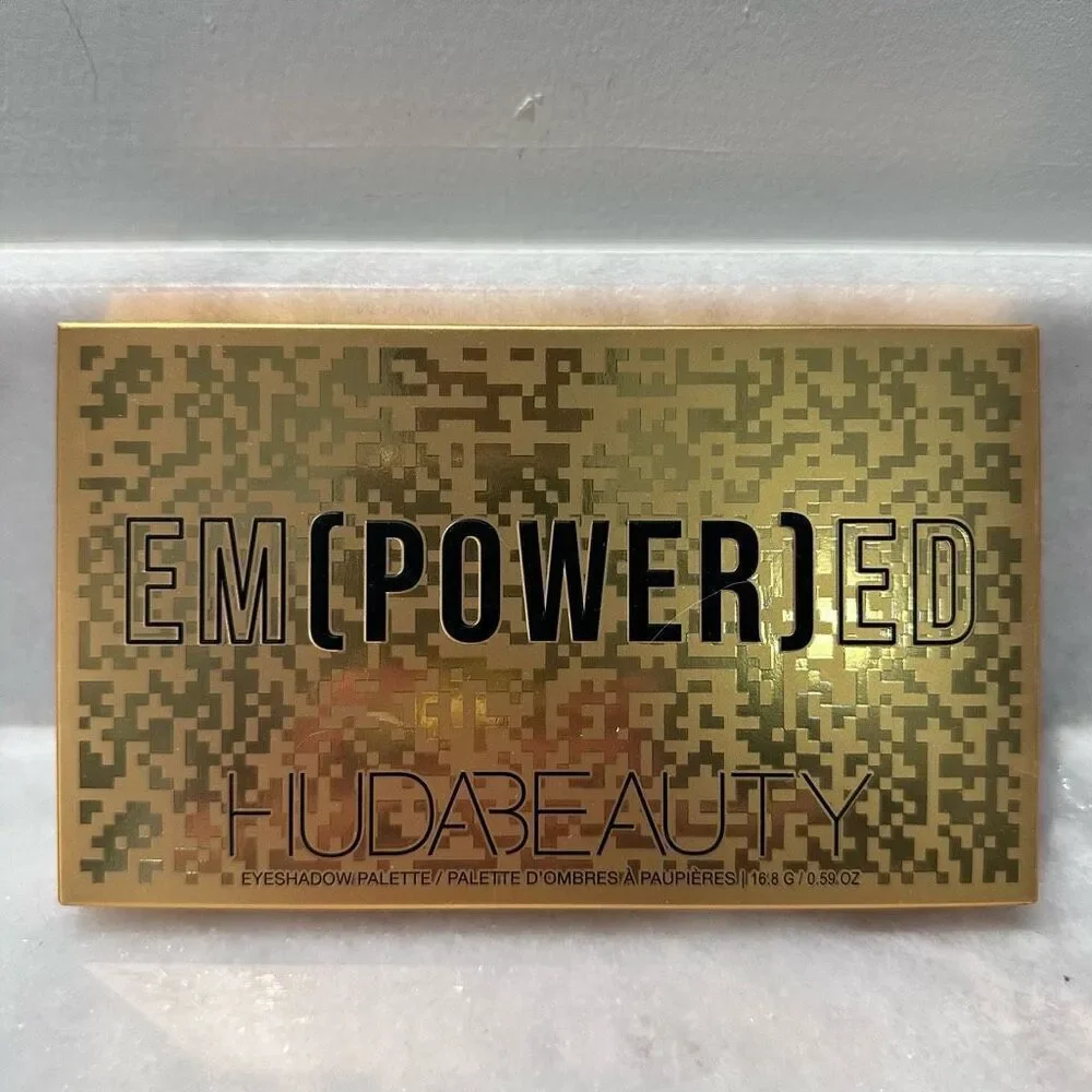 NWT Huda Beauty Empowered Black Gold Tone Box Eyeshadow Palette 0.59oz